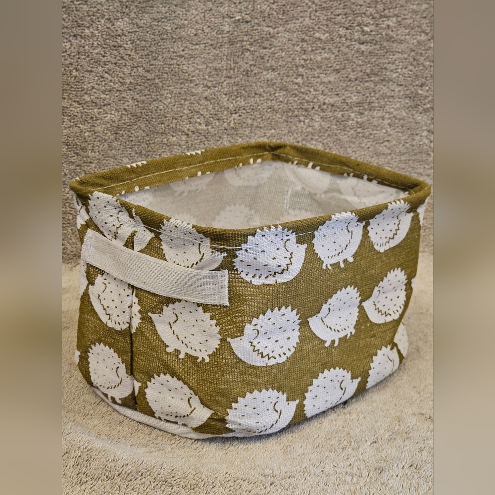 Printed Cotton/Linen Basket w/ Handle, NWOT, Hedgehog.